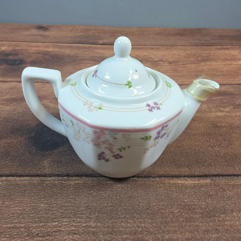 The Toscany Collection Teapot OS White Good Floral Ceramic Octagonal Lid